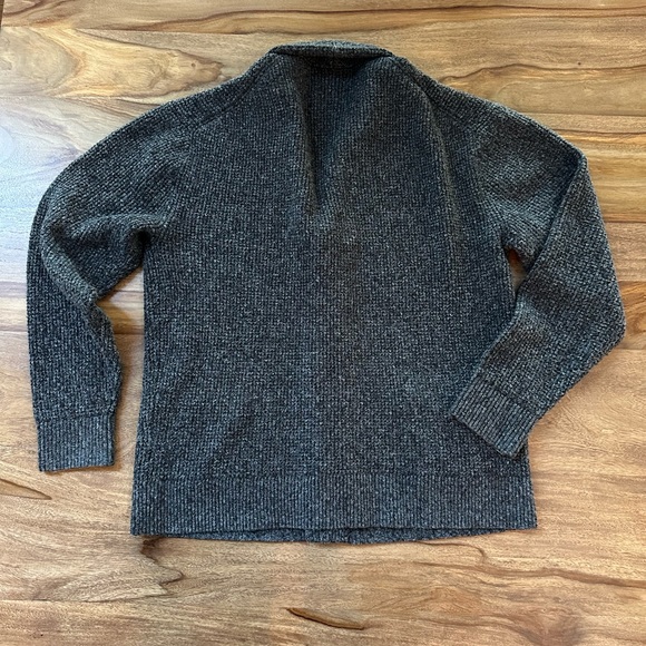 Gray Abercrombie & Fich Boyfriend style Cardigan Sweater - Picture 3 of 3